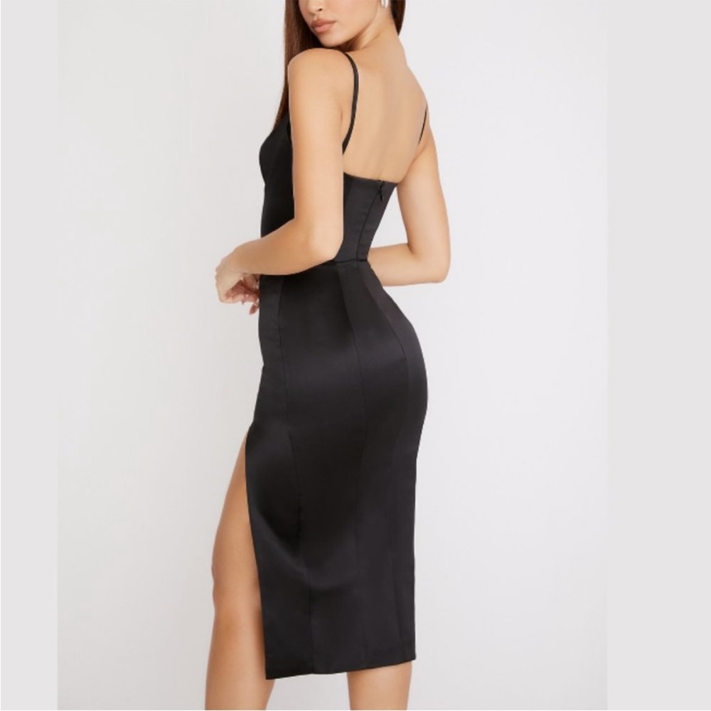 Elegant Black Women's Dress - Picture 2 of 12